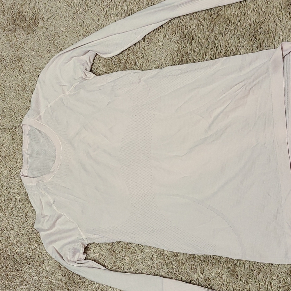 Lululemon swiftly tech long sleeve crew size 12 LIGHT PINK COLOR.